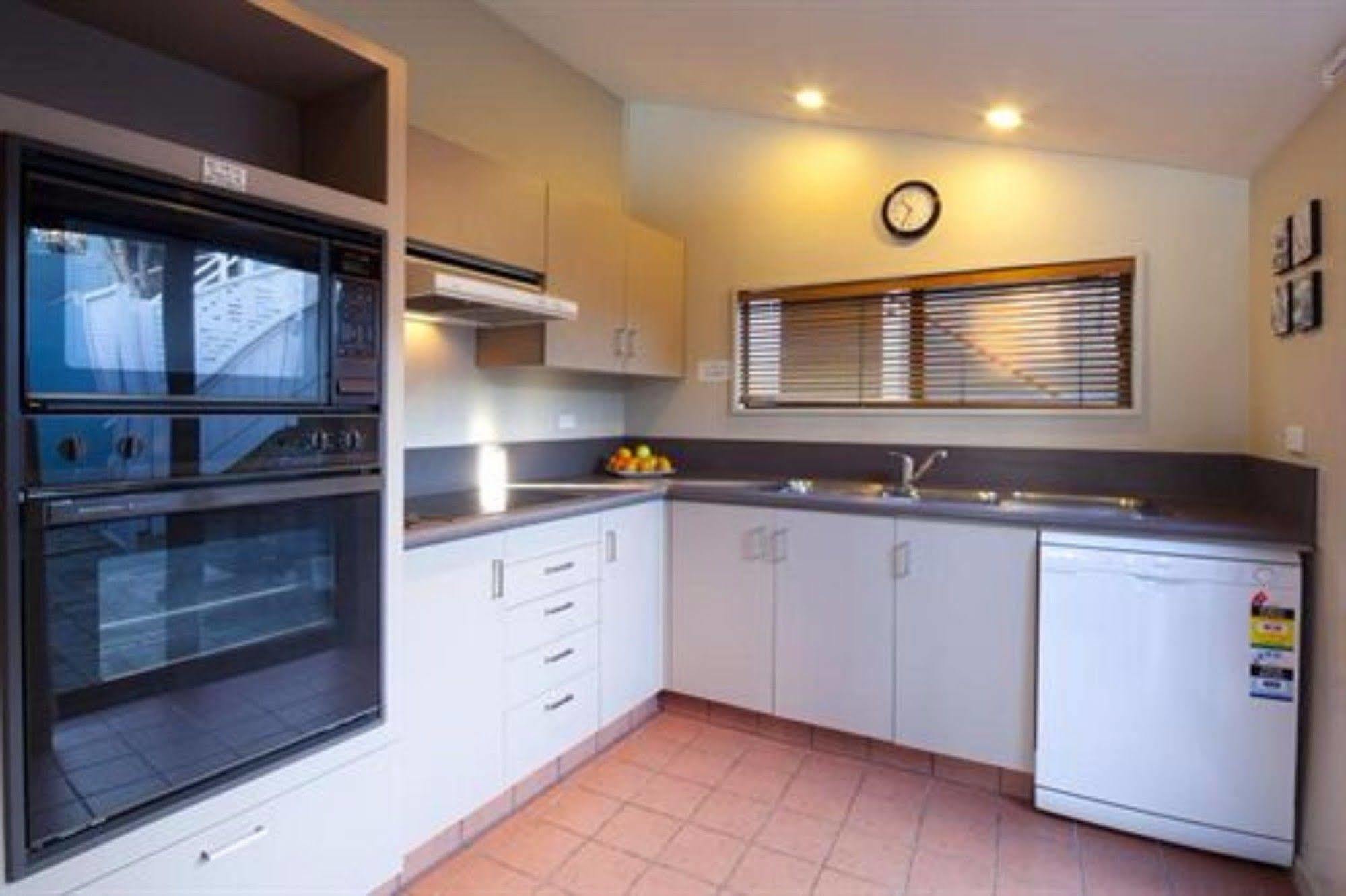 Apartments At Spinnaker Bay Queenstown Exterior foto